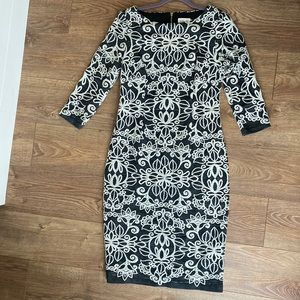 Patterned fitted midi dress size 12